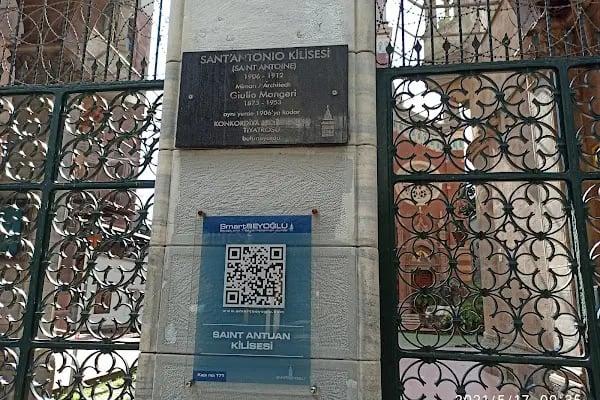 St. Antuan Kilisesi - Resim 11