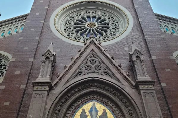 St. Antuan Kilisesi - Resim 14