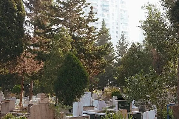 Esenyurt mezarlığı - Resim 2
