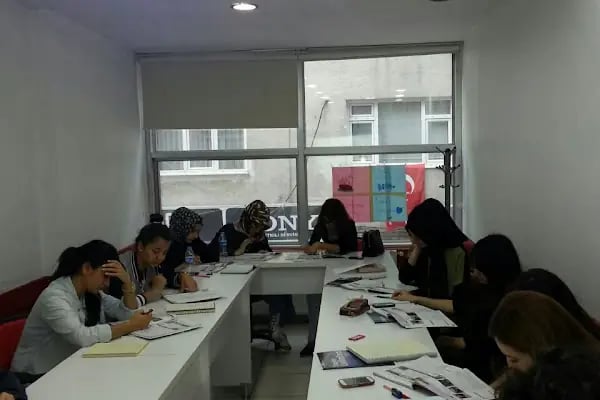 Teol Dil Okulları İlkadım Şubesi - Resim 12