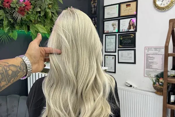 Eray Hair Studio Bayan kuaförü - Resim 8