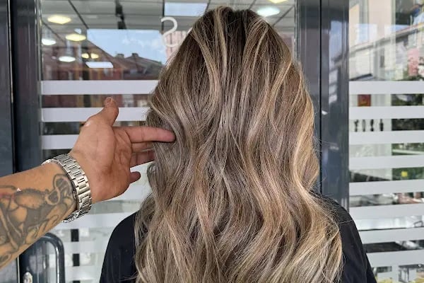 Eray Hair Studio Bayan kuaförü - Resim 10