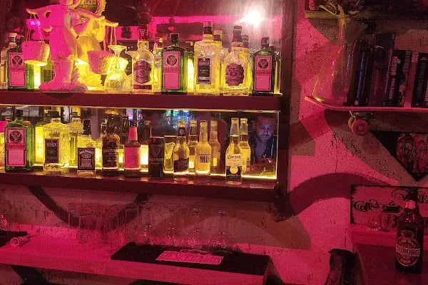 SHERIFF WESTERN BAR&amp; FOOD - Resim 19