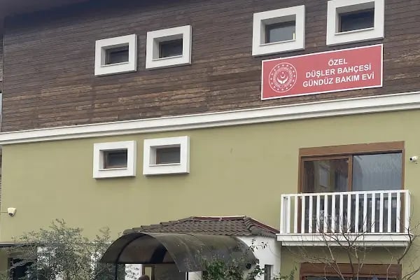 DÜŞLER BAHÇESİ KREŞ GÜNDÜZ BAKIMEVİ - Resim 3