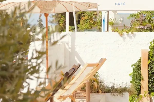 DIY and Green / Art & Coffee Shop - Resim 4