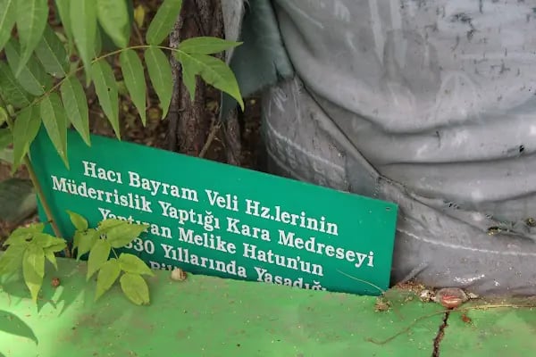 MELİKE HATUN SULTAN TÜRBESİ - Resim 18
