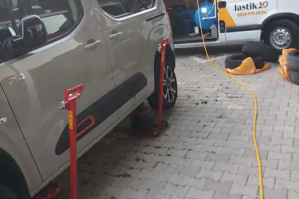 Lastik 10 7/24 Balıkesir lastik tamir, lastik yol yardım,Balıkesir nöbetci lastikci - Resim 12