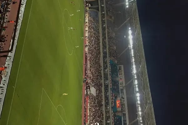 Mersin Stadyumu - Resim 16