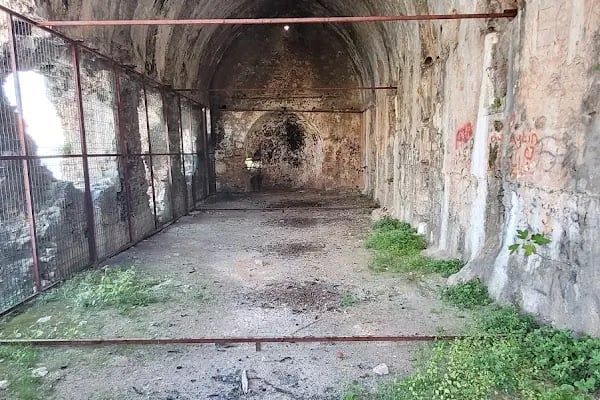 Hagios Contantinos Kilisesi - Resim 12