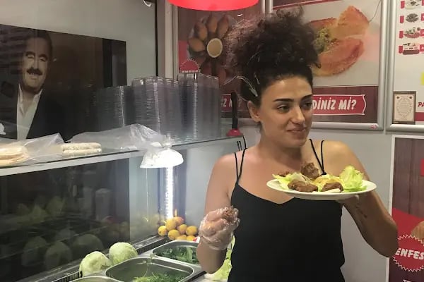 Tatlıses Çiğ Köfte Bitez - Resim 5