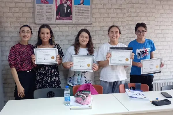 Oxford Street Academy Türkiye 🇹🇷 Kızılay İngilizce kursu |Ankara'nın En iyi Yabancı Dil kursu - Resim 9