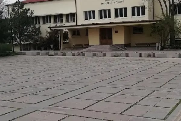 Ankara Üniversitesi Ziraat Fakültesi Bahçe Bitkileri Bölümü - Resim 1