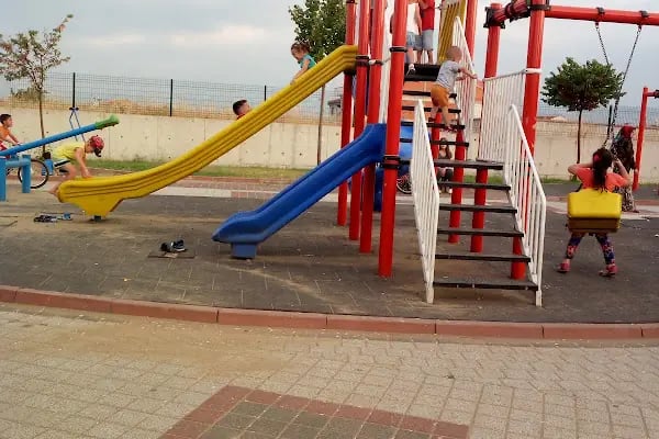 Akhisar Semt Parkı - Resim 8