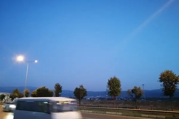 Üniversite Metro İstasyonu - Resim 9