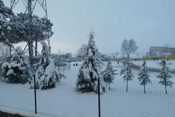 Üniversite Metro İstasyonu - Resim 6