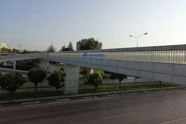 Üniversite Metro İstasyonu - Resim 16