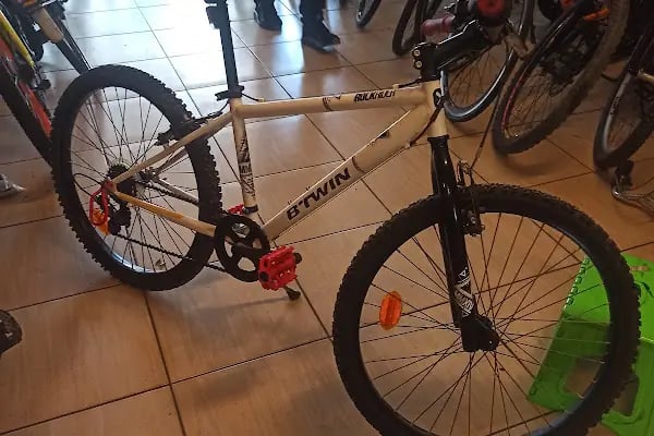 Doğa Bisiklet Tamir Atölyesi ve Bisiklet-Parça Satış Tekin Usta - Resim 5