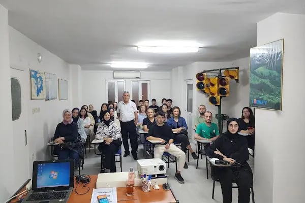 Özel Bursa Evren Motorlu Taşıt Sürücüleri Kursu - Resim 3