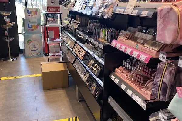 WATSONS 212 ISTANBUL - Resim 11