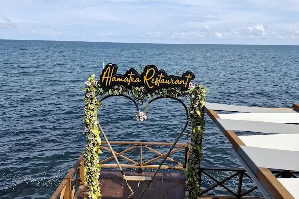 LAUSS Cafe &amp; Lounge - Resim 6