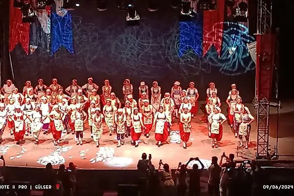 Fuar açık hava tiyatrosu - Resim 5