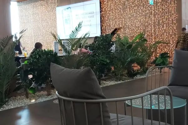 İstanbul Havalimanı Melike Sultan Eczanesi - Resim 15