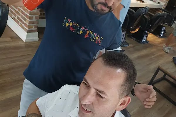 MARCA SALON Bay Bayan Güzellik Salonu - Resim 12