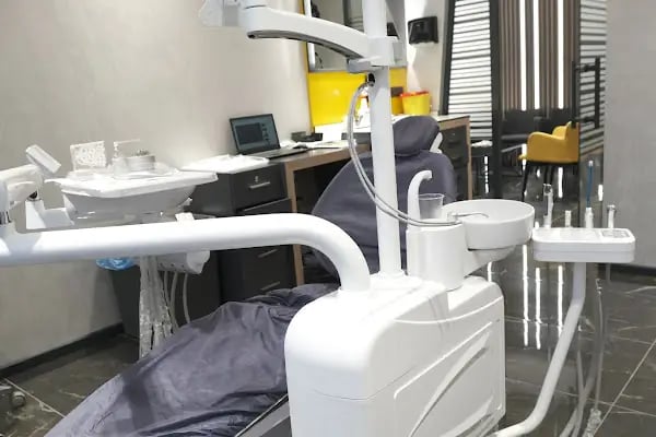 Özel Bağcılar Ağız ve Diş Sağlığı Polikliniği - Resim 8