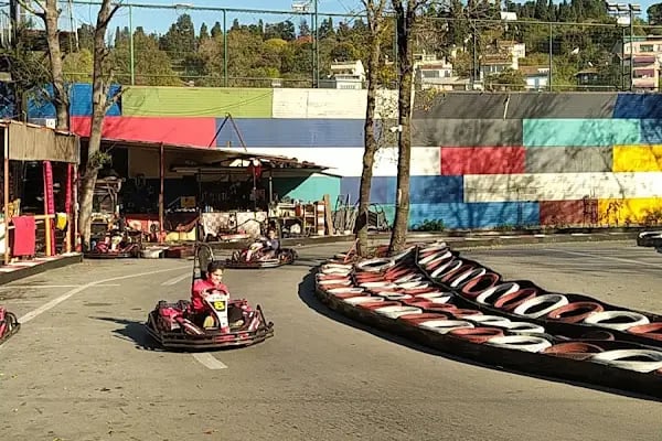 BEYLERBEYİ GOKART ÜCRETSİZ OTOPARK ( TOSFED ) KALİTE ÖDÜLLÜ AÇIK ALAN EĞLENCELİ GOKART PİSTİ - Resim 18