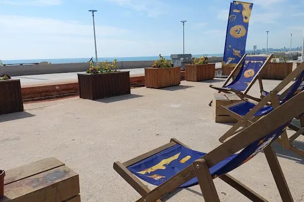 Mac Royal Cafe &amp; Restaurant - Resim 10