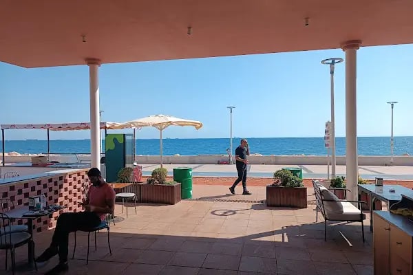 Mac Royal Cafe &amp; Restaurant - Resim 9