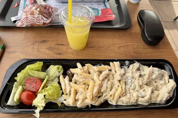 Mac Royal Cafe &amp; Restaurant - Resim 8