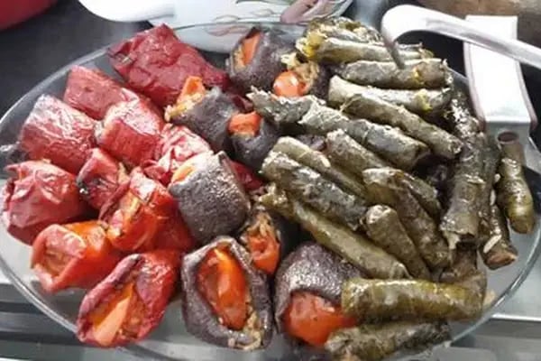 Hanımeli Zeytinyağlı Ev Yemekleri Ve Kahvaltı Salonu - Resim 2
