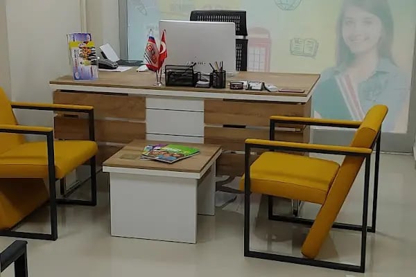Cambridge English School - Resim 3