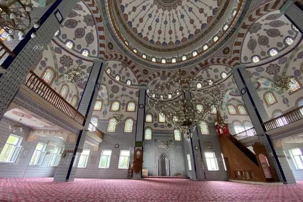 Hazreti Osman Zinnureyn Cami - Resim 2