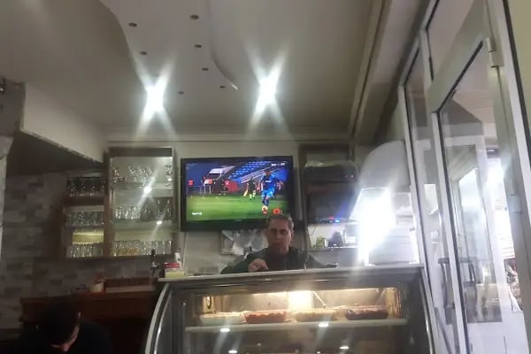 DÖLEK ŞARKÜTERİ&amp;KAHVALTI SALONU - Resim 3