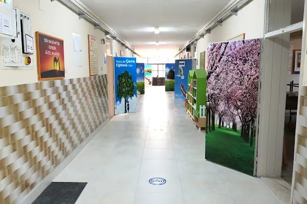Sare Özkaşıkcı Yatılı Bölge Ortaokulu - Resim 17