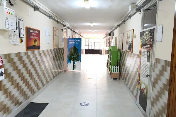 Sare Özkaşıkcı Yatılı Bölge Ortaokulu - Resim 18