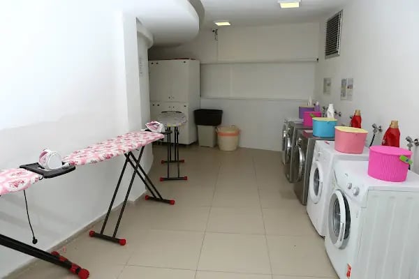 Mis İzmir Kız Öğrenci Yurdu - Resim 12