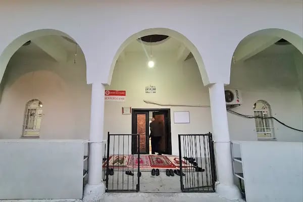 Şentepe Cami - Resim 1