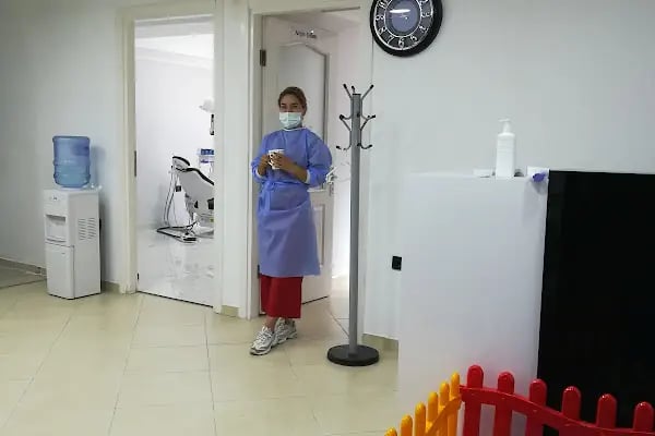 Diş Hekimi İlayda Kurban Gürsel - Resim 4