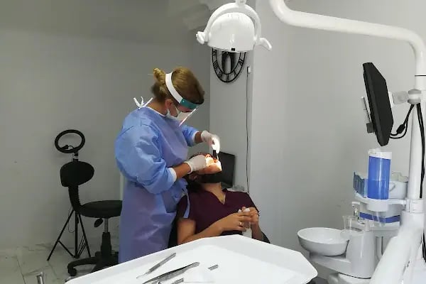 Diş Hekimi İlayda Kurban Gürsel - Resim 11