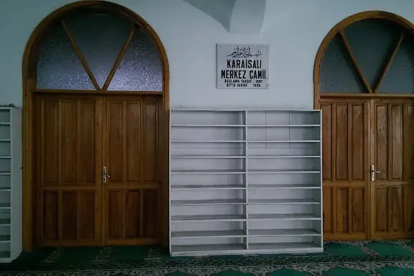 Karaisalı Merkez Cami - Resim 4
