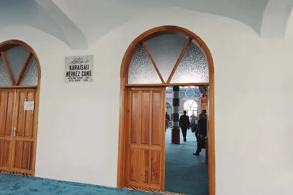 Karaisalı Merkez Cami - Resim 6