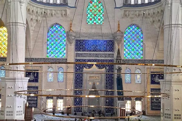 Ataşehir Müftülüğü Yeni Çamlıca Merkez camii - Resim 3