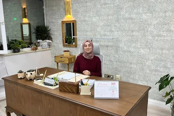 Uzm. Dr. Esra Yıldırım Özyurt Çocuk ve Genç Psikiyatristi - Resim 2