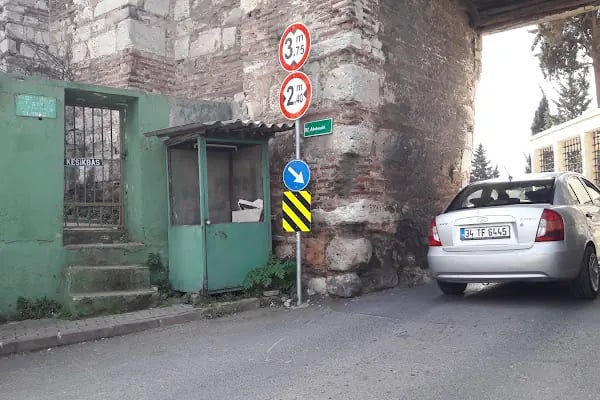 Kesik Baş Ve Deviş Molla Muhammed Türbesi - Resim 13