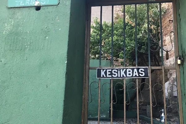 Kesik Baş Ve Deviş Molla Muhammed Türbesi - Resim 10