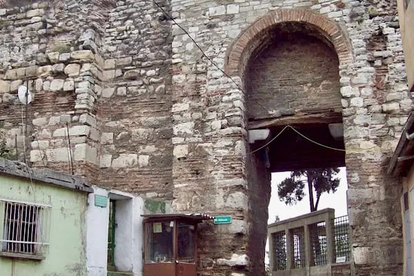 Kesik Baş Ve Deviş Molla Muhammed Türbesi - Resim 3