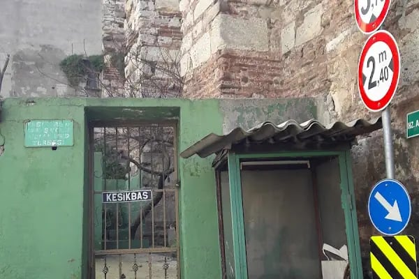 Kesik Baş Ve Deviş Molla Muhammed Türbesi - Resim 20